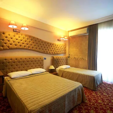 Hotel Anadol & Pool Location ! Girne